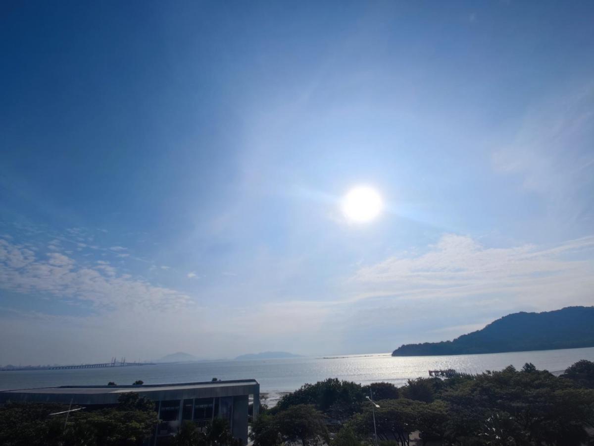 Infinite Seaview With Penang Bridge Suite With Sunrise Up To 11 Person Bayan Lepas Exterior foto
